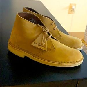 Clarks Desert Boot in Oak Suede 6.5